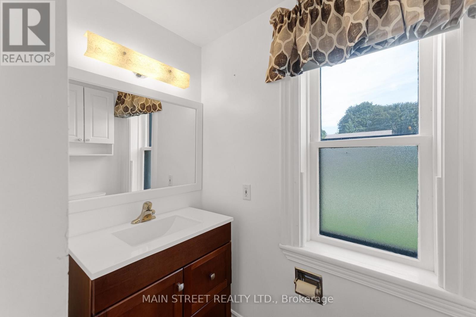 60 Albert Street, East Gwillimbury (Mt Albert), Ontario  L0G 1M0 - Photo 31 - N13790850