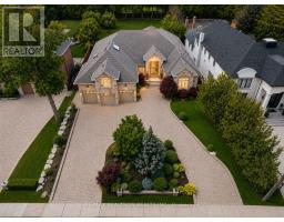 16 BOYLE DRIVE, Richmond Hill, Ontario
