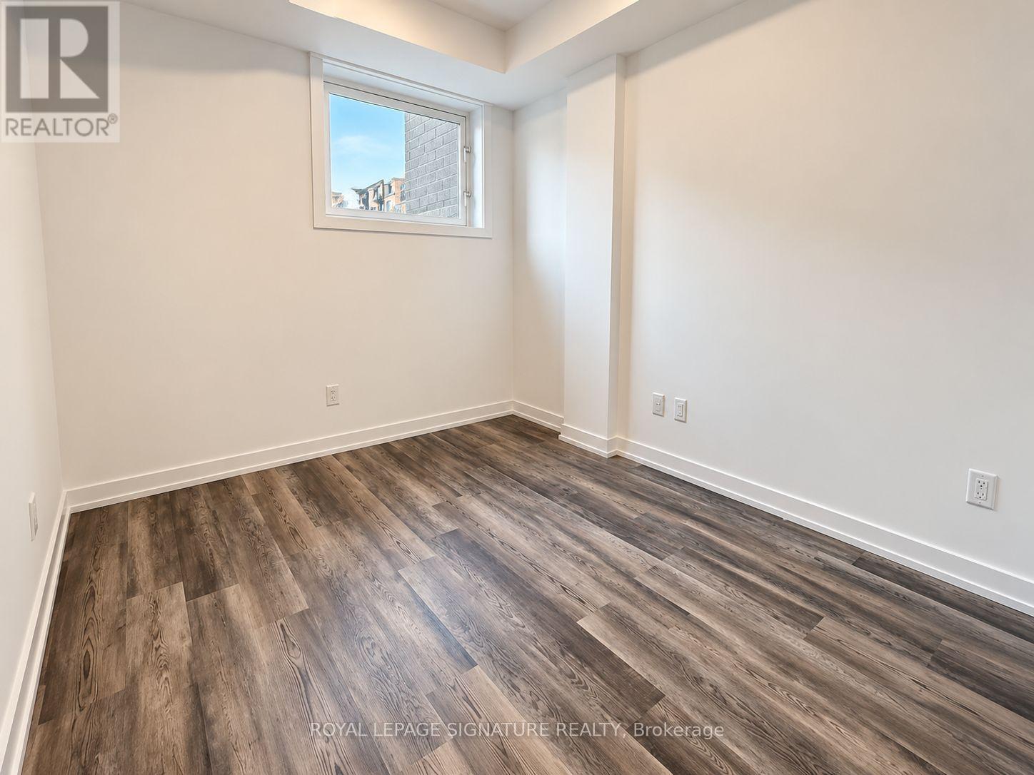 216 - 3 Bancroft Lane, Richmond Hill, Ontario  L4E 1M1 - Photo 3 - N13791062