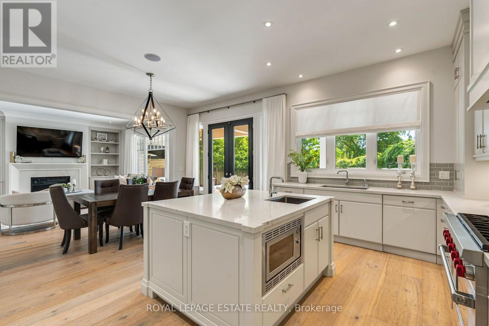 412 Saville Crescent, Oakville, Ontario L6L 3T8 - Photo 10 - W13790688
