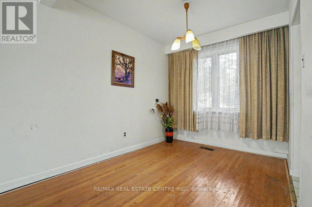 189 Wakefield Road, Milton, Ontario L9T 2L7 - Photo 10 - W13790894