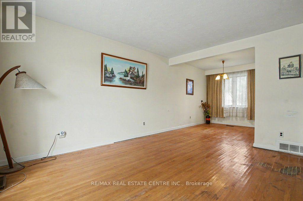 189 Wakefield Road, Milton, Ontario L9T 2L7 - Photo 7 - W13790894
