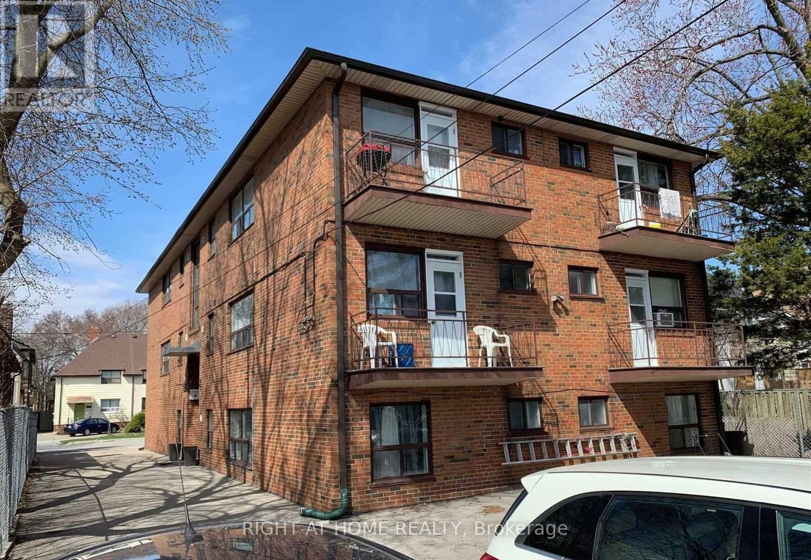 10 - 115 Eighth Street, Toronto, Ontario  M8V 3C5 - Photo 1 - W13790960