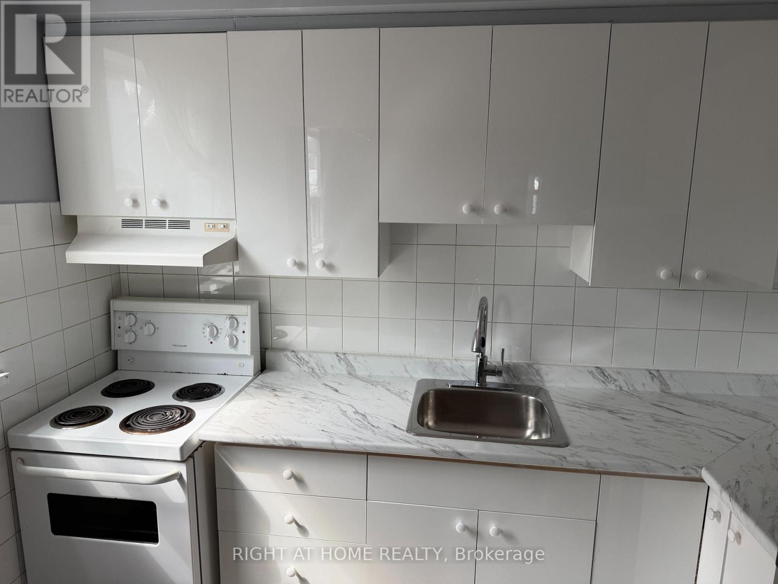 10 - 115 Eighth Street, Toronto, Ontario  M8V 3C5 - Photo 4 - W13790960