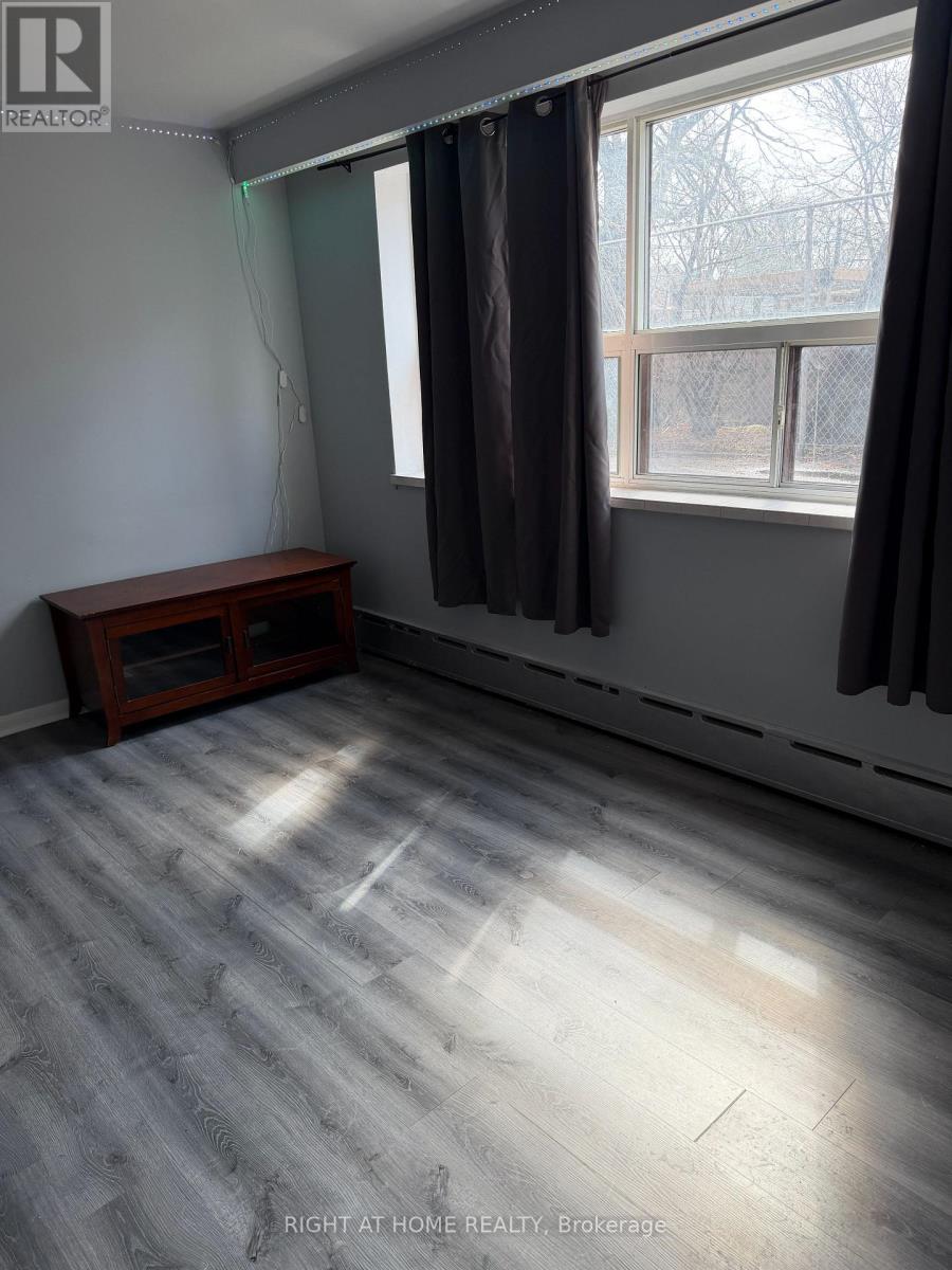 10 - 115 Eighth Street, Toronto, Ontario  M8V 3C5 - Photo 7 - W13790960