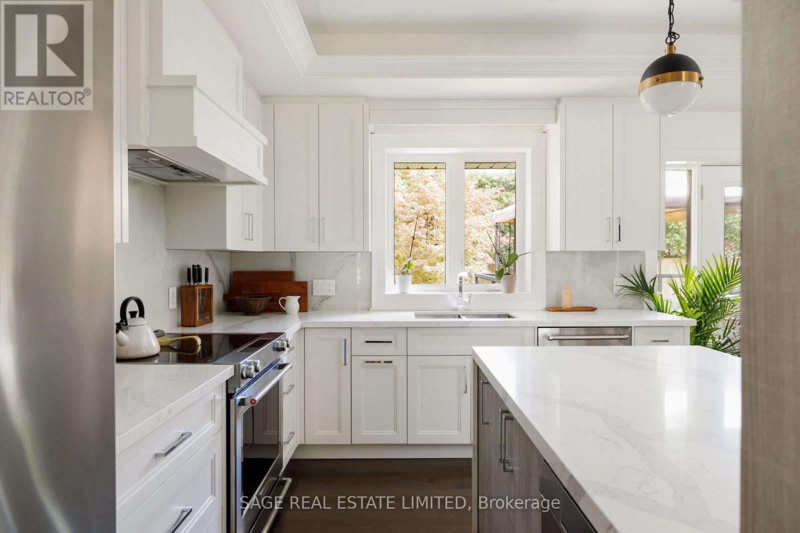 19 Oldham Road, Toronto, Ontario  M9A 2B8 - Photo 18 - W13790968