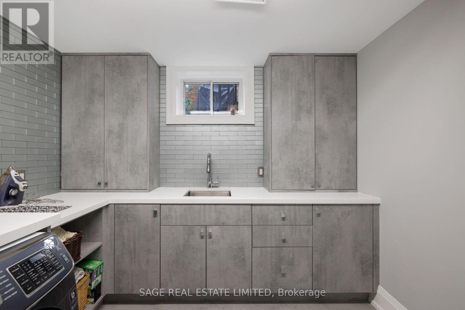 19 Oldham Road, Toronto, Ontario  M9A 2B8 - Photo 46 - W13790968