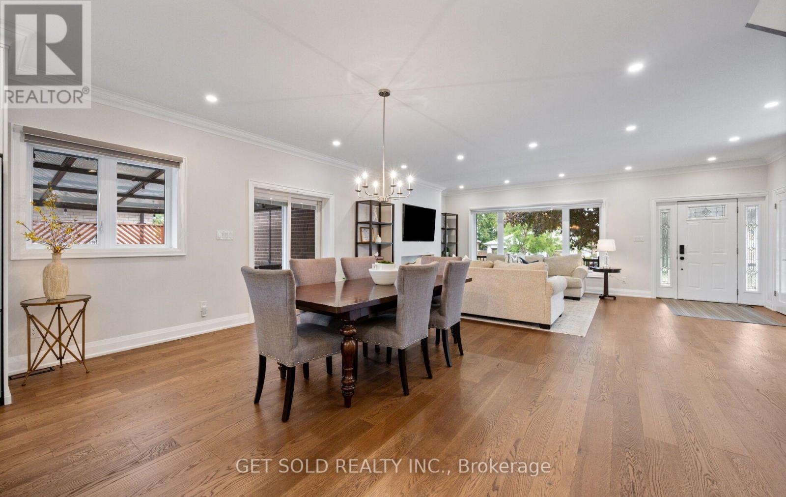 8 Hackmore Avenue, Toronto, Ontario  M9W 3W3 - Photo 6 - W13790970