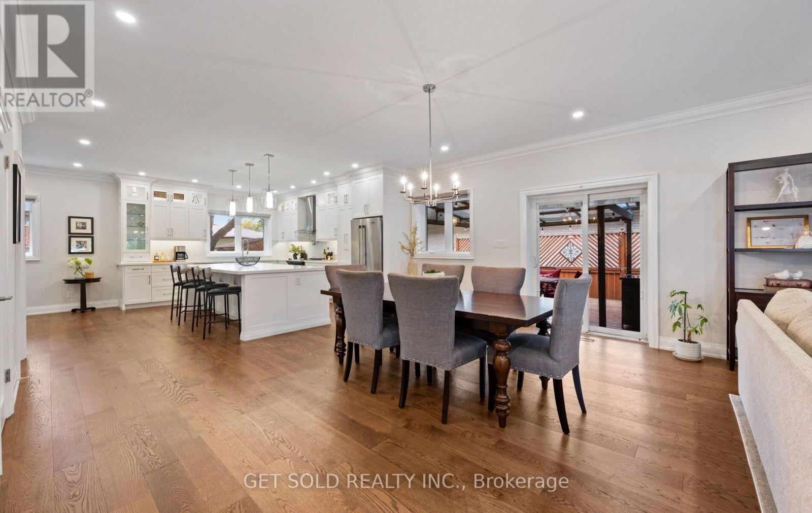 8 Hackmore Avenue, Toronto, Ontario  M9W 3W3 - Photo 8 - W13790970