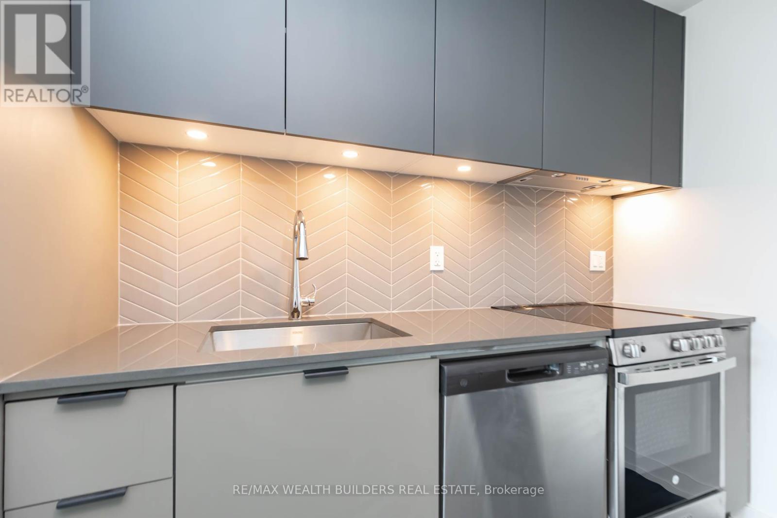 403 - 57 Brock Avenue, Toronto, Ontario M3H 3N2 - Photo 10 - W13790972