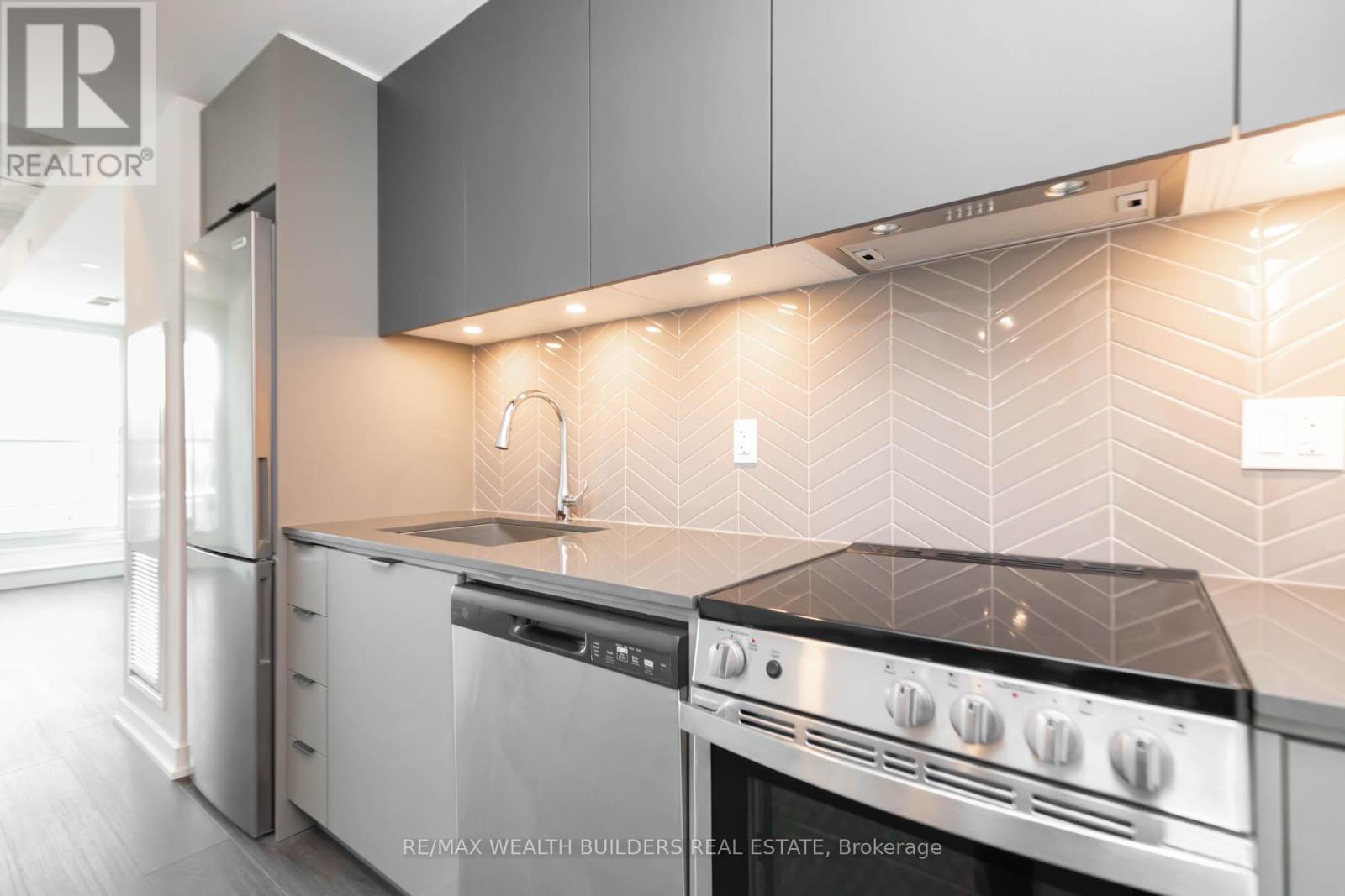 403 - 57 Brock Avenue, Toronto, Ontario M3H 3N2 - Photo 11 - W13790972