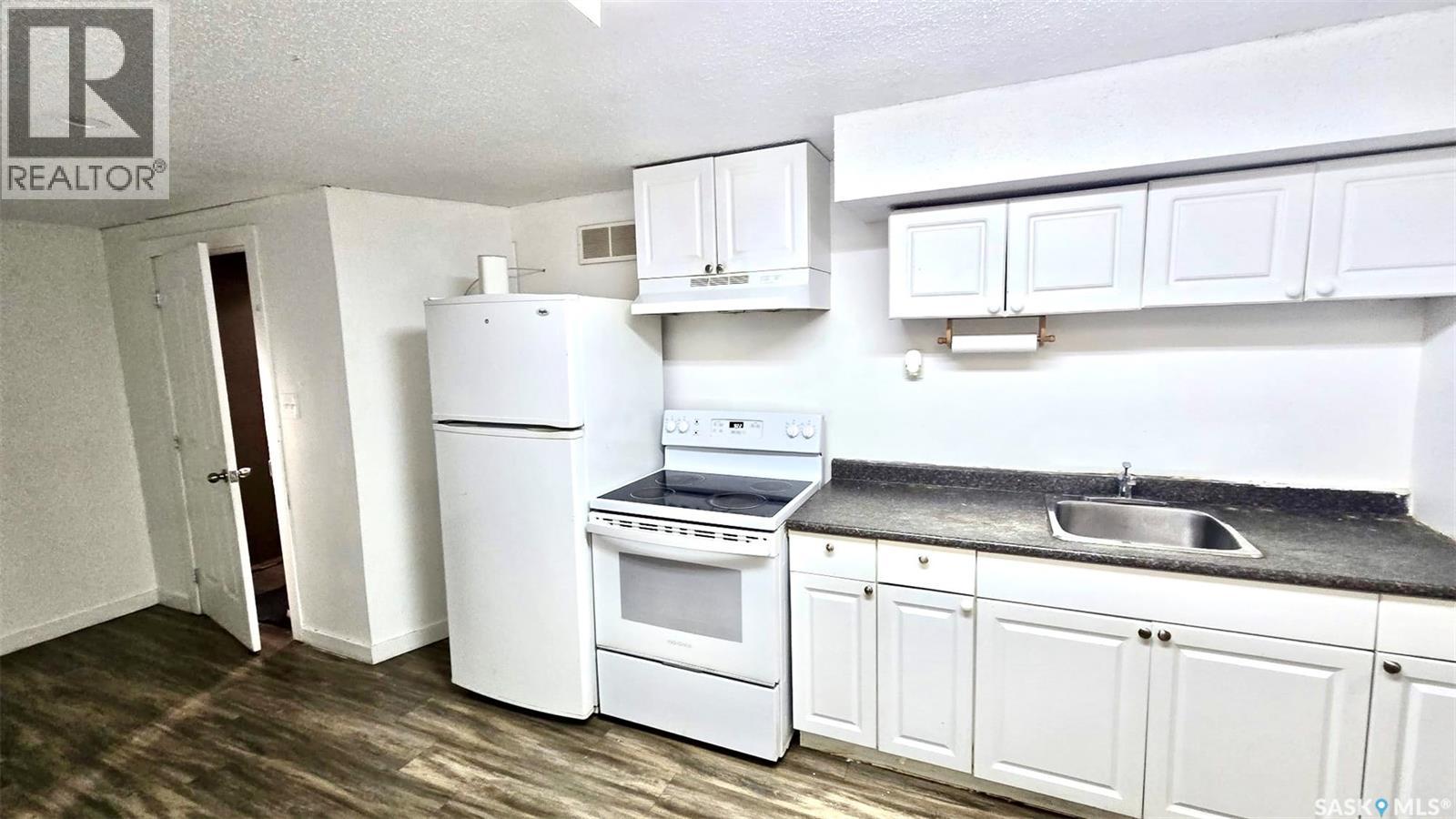 19 O'neil Crescent, Saskatoon, Saskatchewan  S7N 1W7 - Photo 2 - SK048610