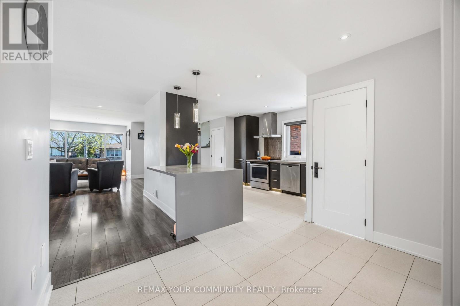 34 Walwyn Avenue, Toronto, Ontario  M9N 3H5 - Photo 16 - W13791064