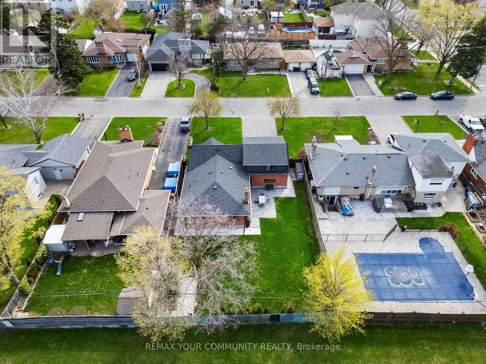 34 Walwyn Avenue, Toronto, Ontario  M9N 3H5 - Photo 38 - W13791064