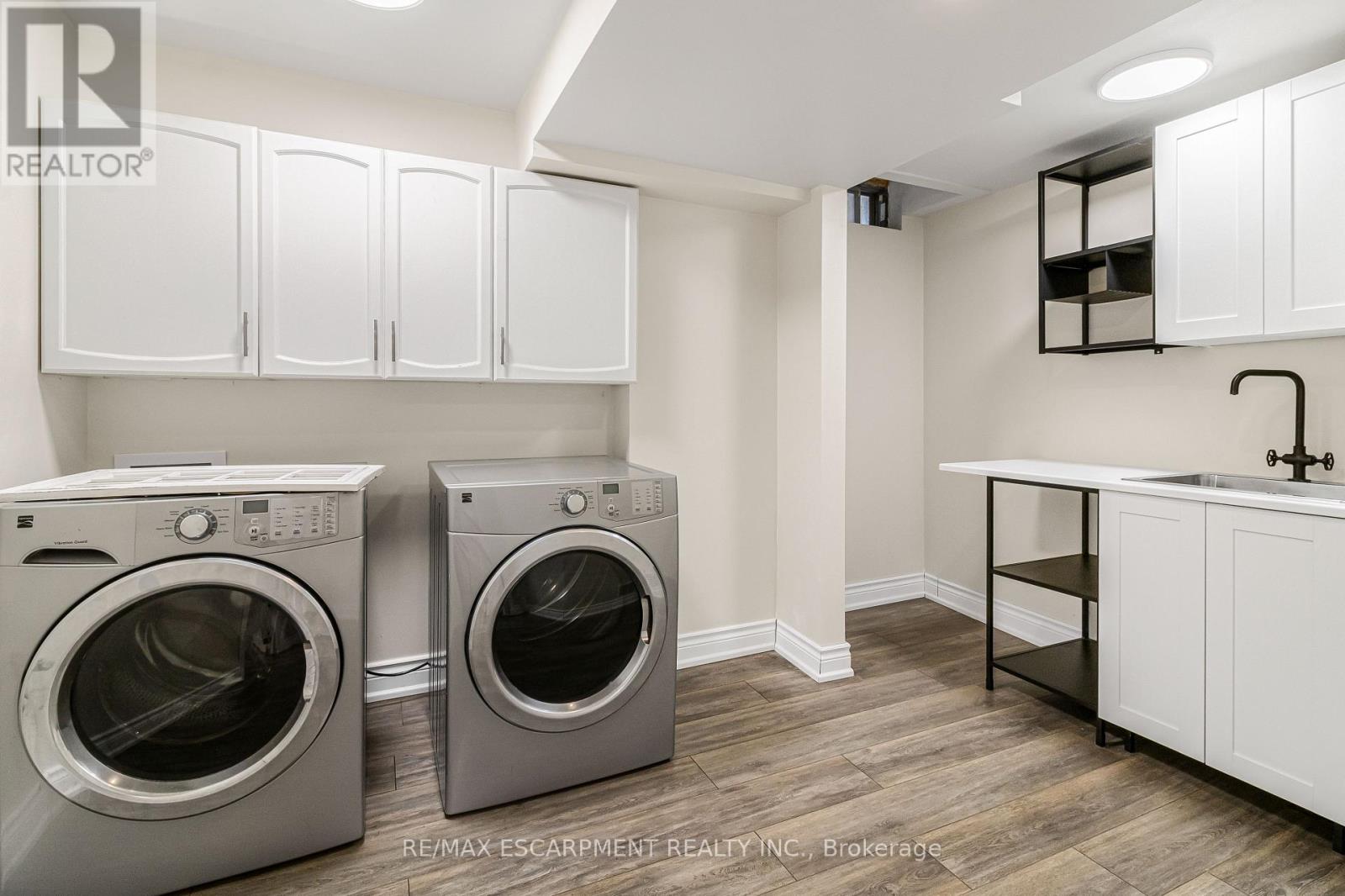5576 Middlebury Drive, Mississauga, Ontario  L5M 5G8 - Photo 14 - W13791082