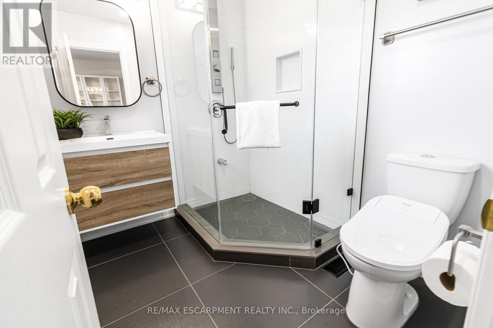 5576 Middlebury Drive, Mississauga, Ontario  L5M 5G8 - Photo 25 - W13791082