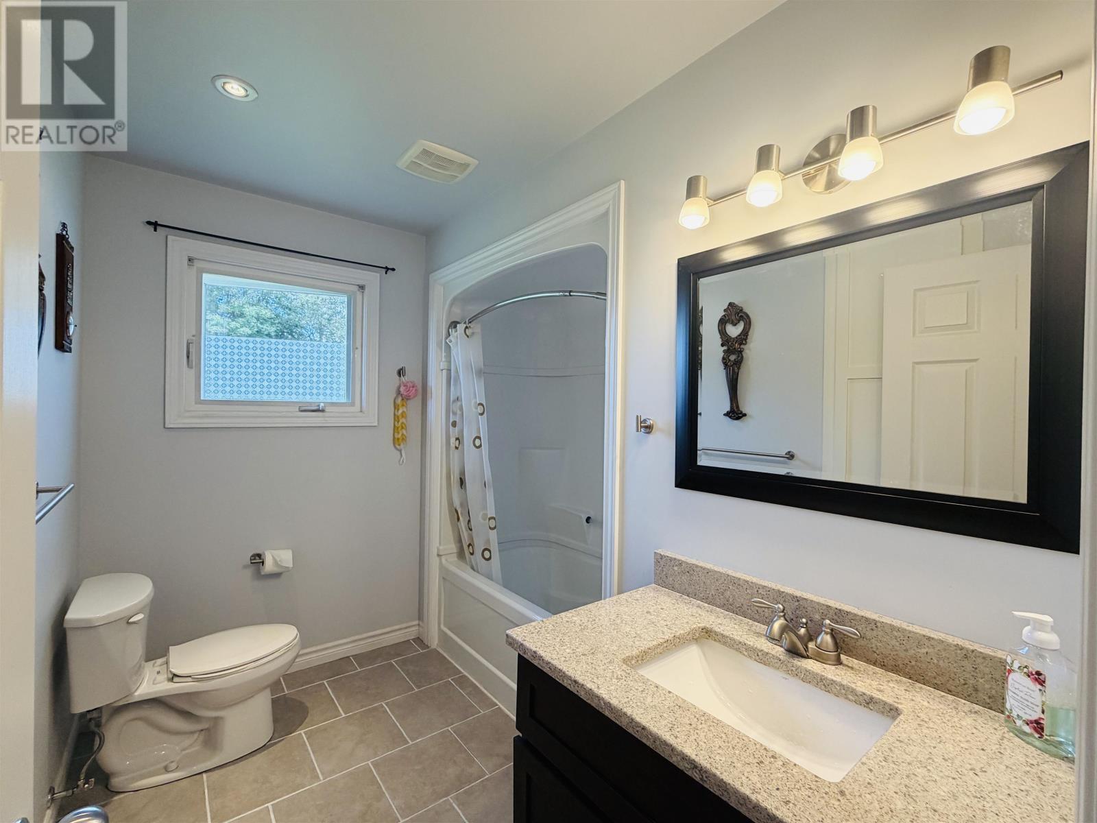 424 Macintyre Avenue, Montague, Prince Edward Island  C0A 1R0 - Photo 16 - 202623471