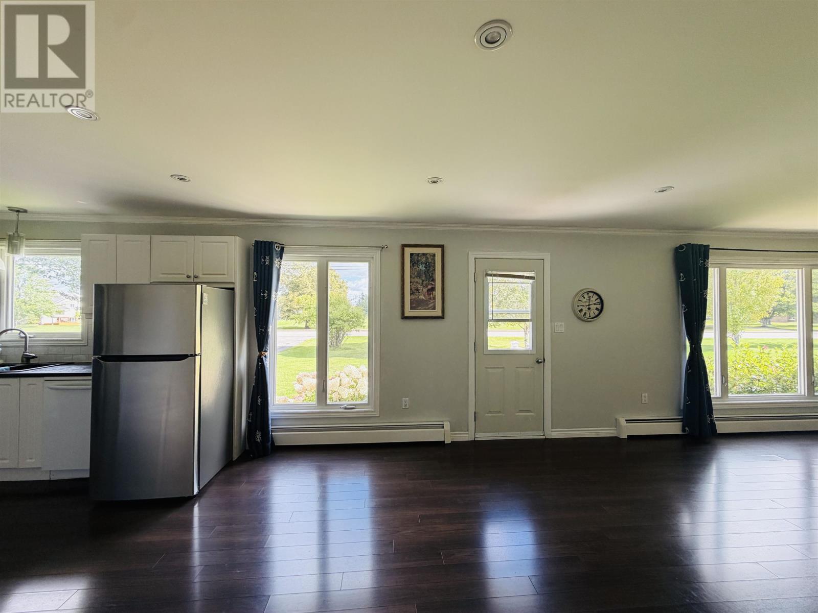 424 Macintyre Avenue, Montague, Prince Edward Island  C0A 1R0 - Photo 5 - 202623471