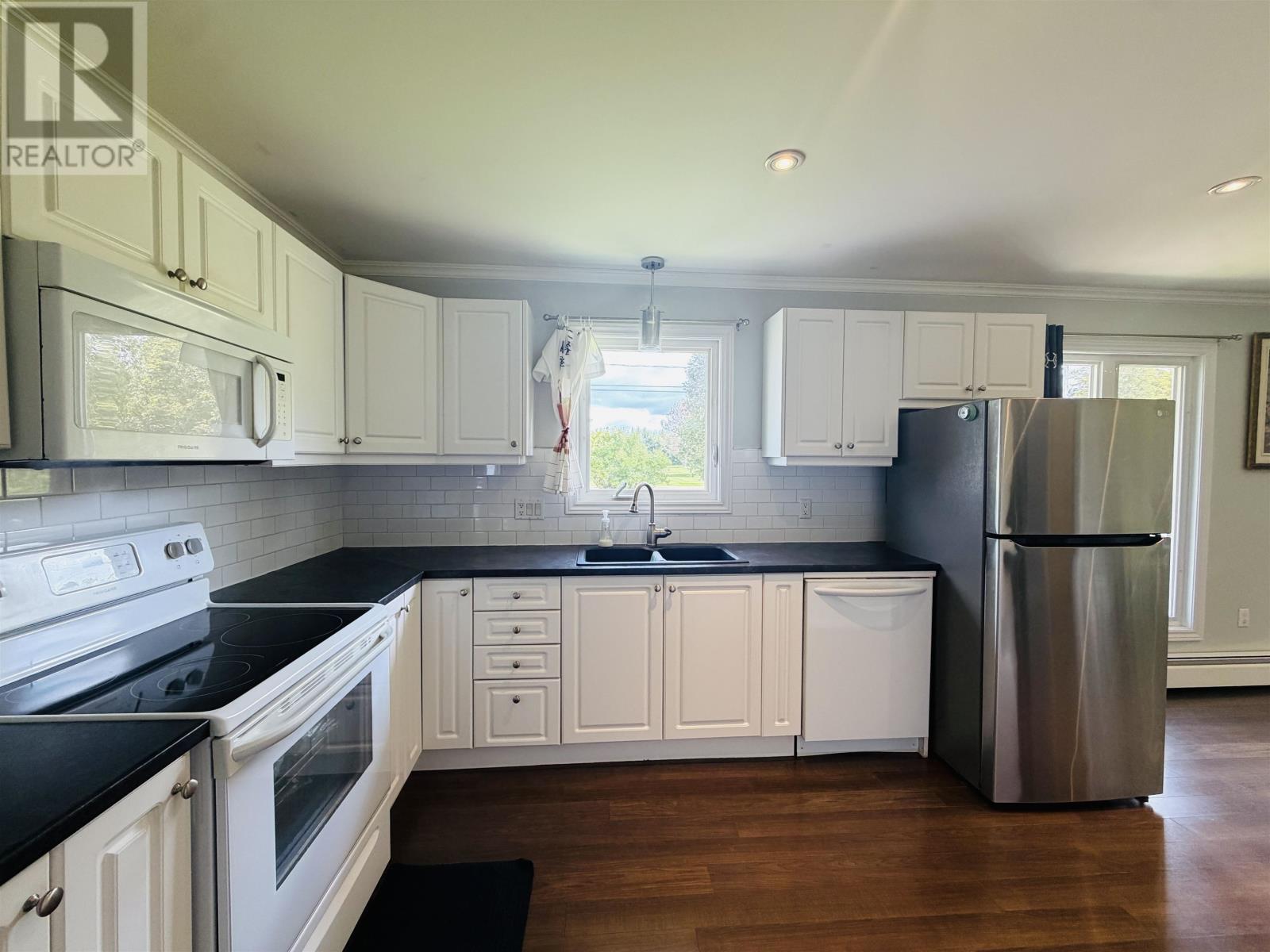 424 Macintyre Avenue, Montague, Prince Edward Island  C0A 1R0 - Photo 7 - 202623471