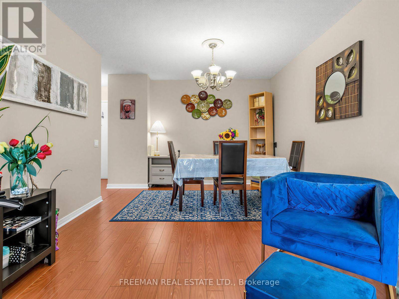 910 - 11 Thorncliffe Park Drive, Toronto, Ontario  M4H 1P3 - Photo 7 - C13679480