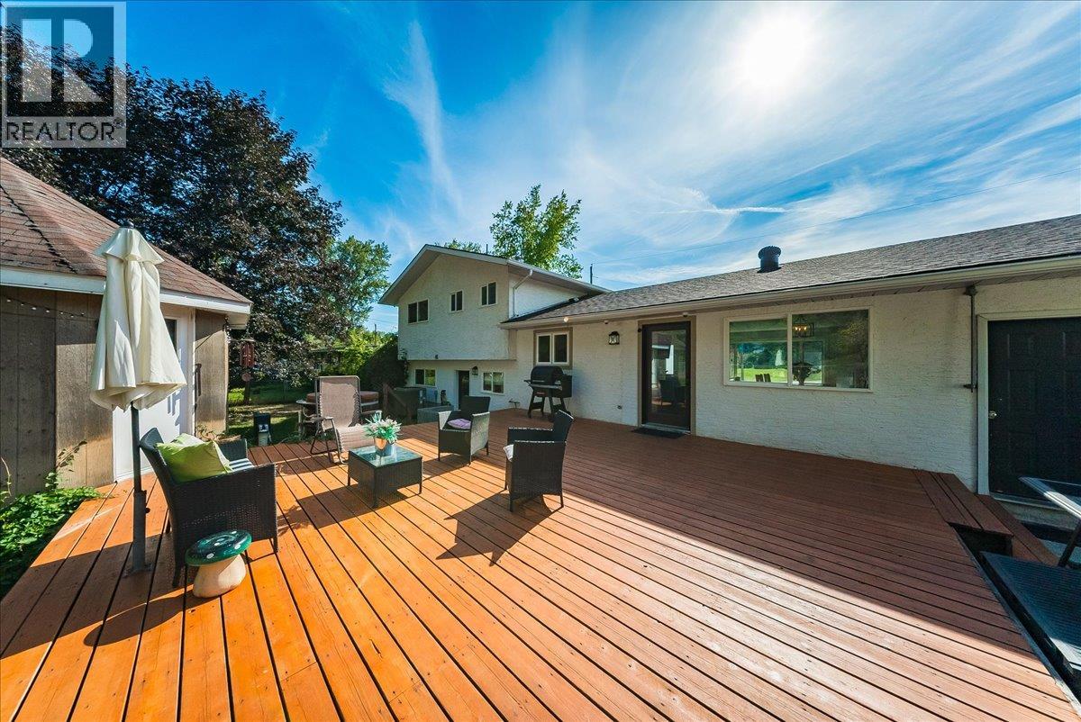 2129 Raspberry Road, Castlegar, British Columbia  V1N 4T6 - Photo 8 - 10400574