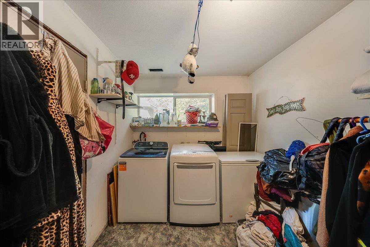 2129 Raspberry Road, Castlegar, British Columbia  V1N 4T6 - Photo 39 - 10400574