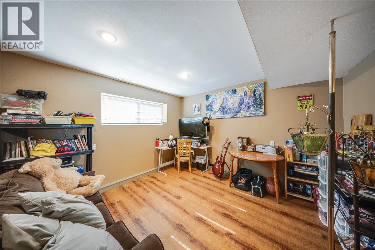 2129 Raspberry Road, Castlegar, British Columbia  V1N 4T6 - Photo 33 - 10400574
