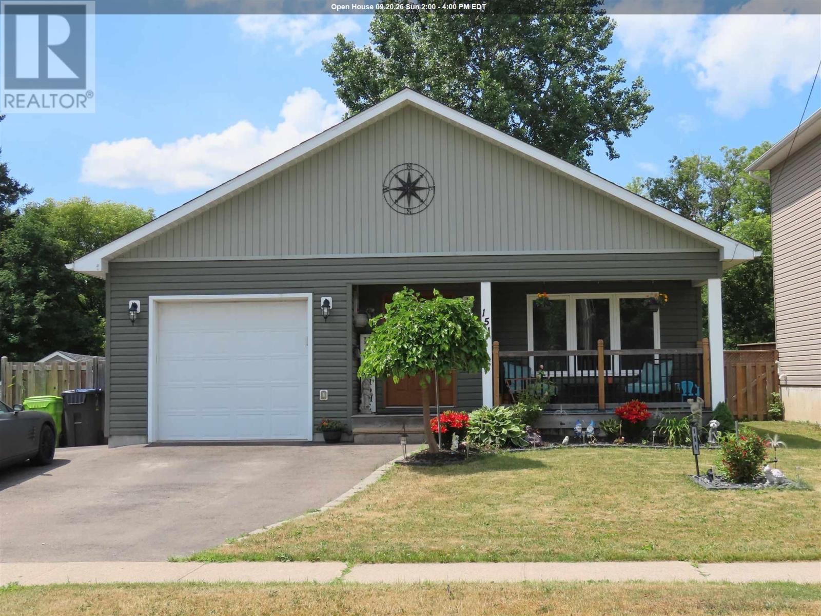 151 Walnut St, Sault Ste Marie, Ontario  P6B 2E8 - Photo 1 - SM261382