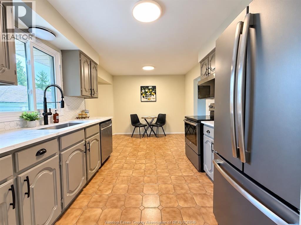 3189 Mulberry, Windsor, Ontario  N8R 2A4 - Photo 4 - 26022732