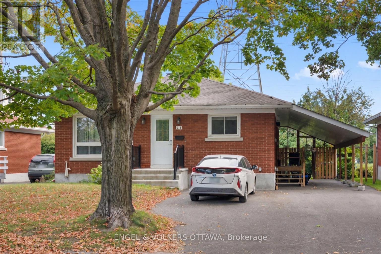 B - 616 BROWNING AVENUE, Ottawa, Ontario