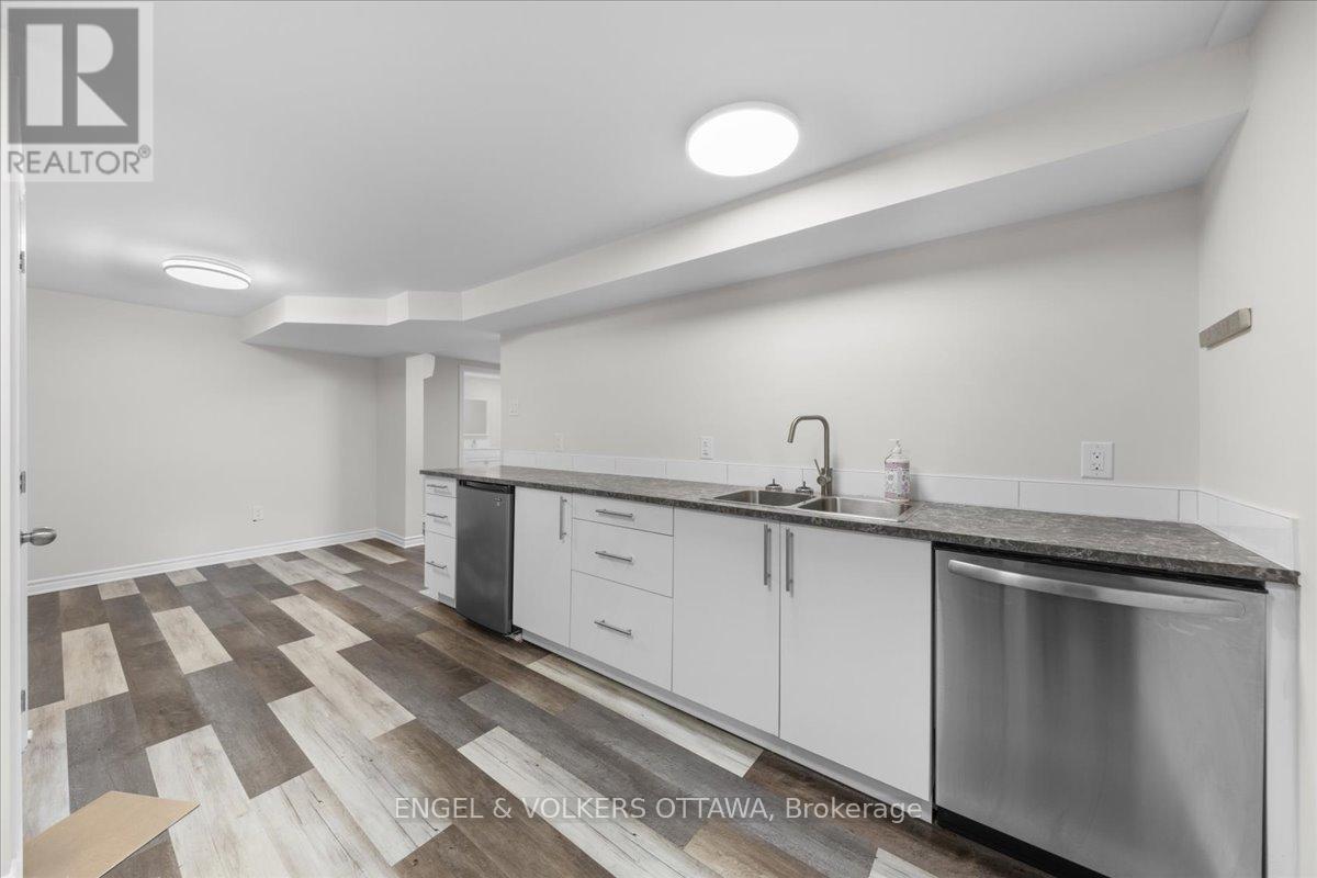 B - 616 Browning Avenue, Ottawa, Ontario  K1G 0T9 - Photo 12 - X13791188
