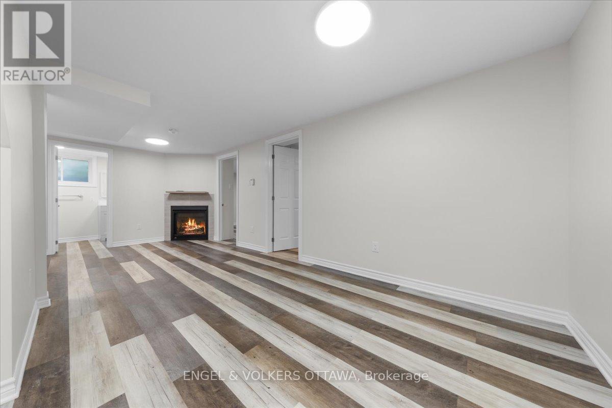 B - 616 Browning Avenue, Ottawa, Ontario  K1G 0T9 - Photo 5 - X13791188