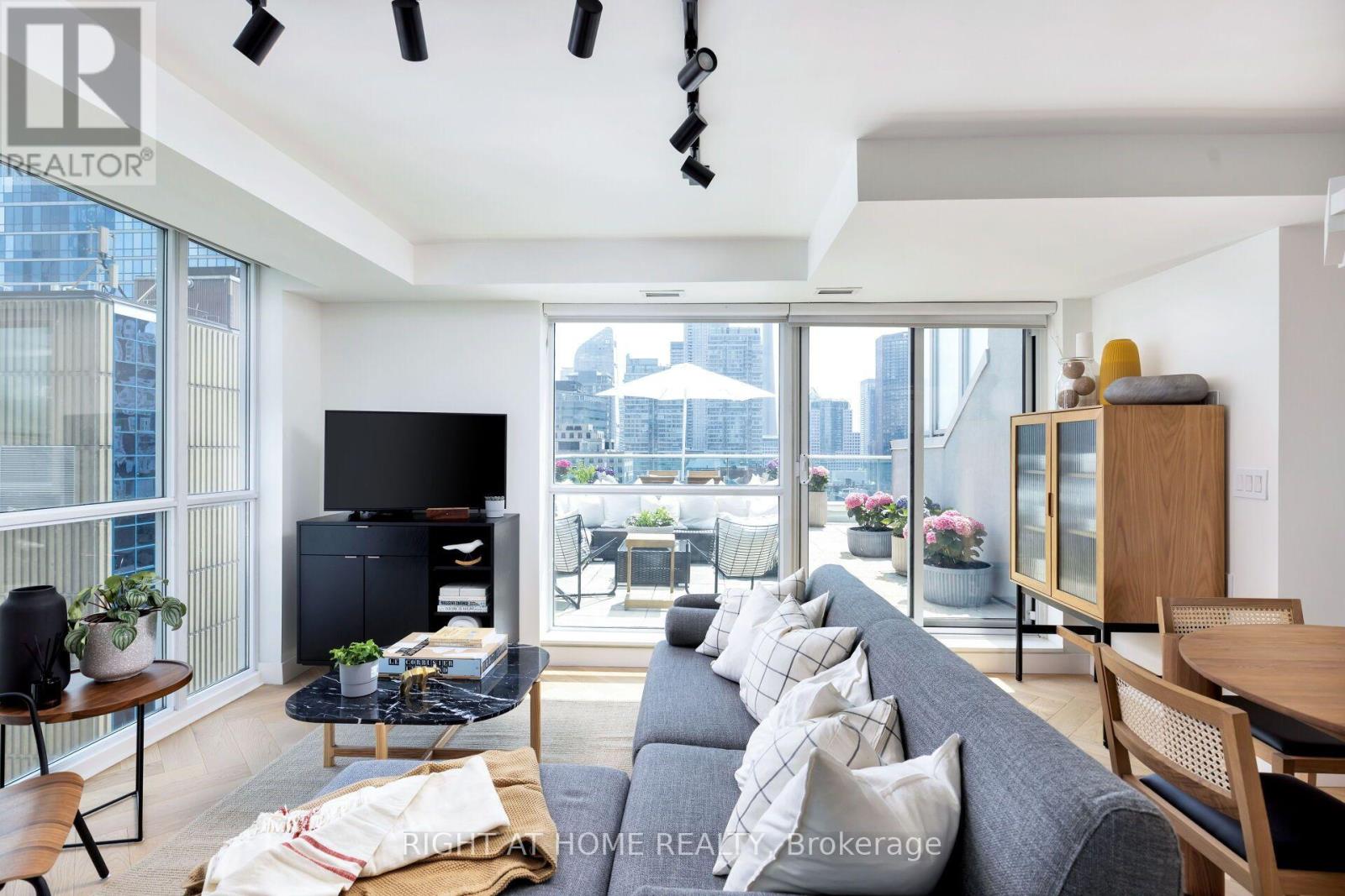 Ph8 - 96 St Patrick Street, Toronto, Ontario M5T 1V2 - Photo 1 - C13791146
