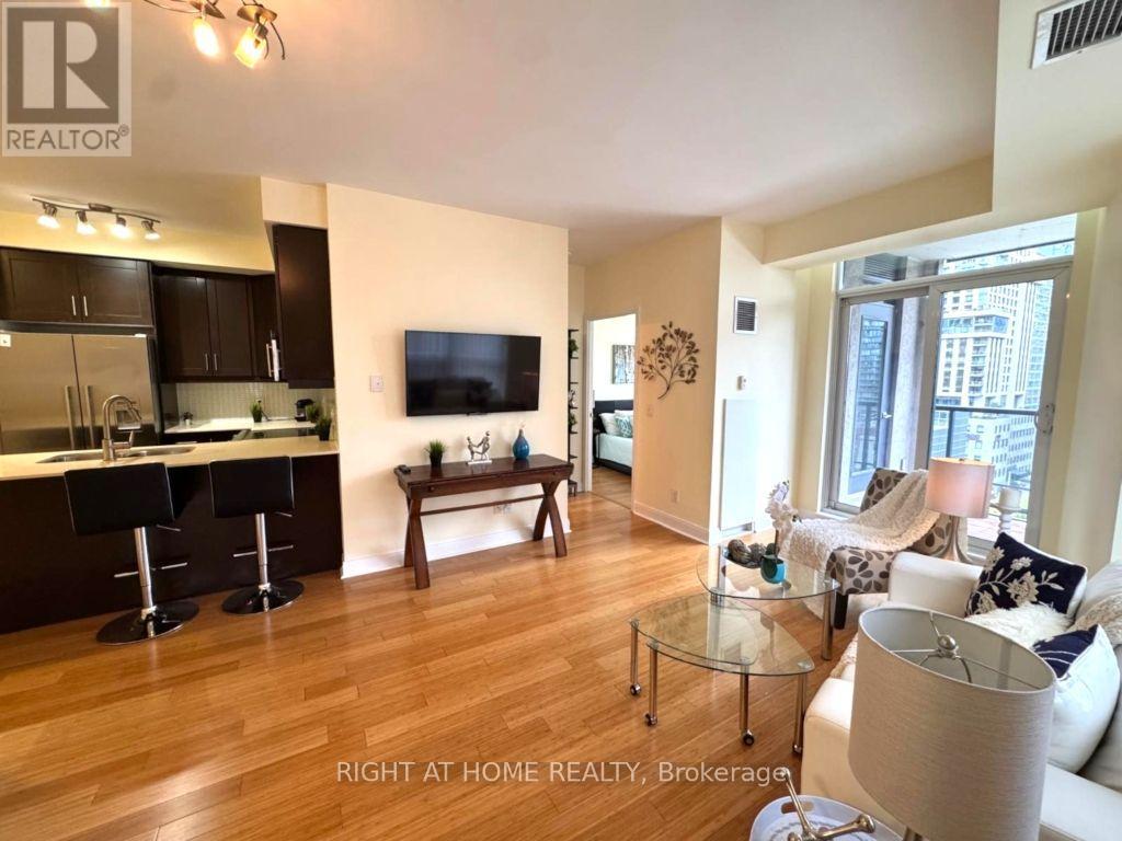 1409 - 1 Scott Street, Toronto, Ontario M5E 1A1 - Photo 3 - C13791174