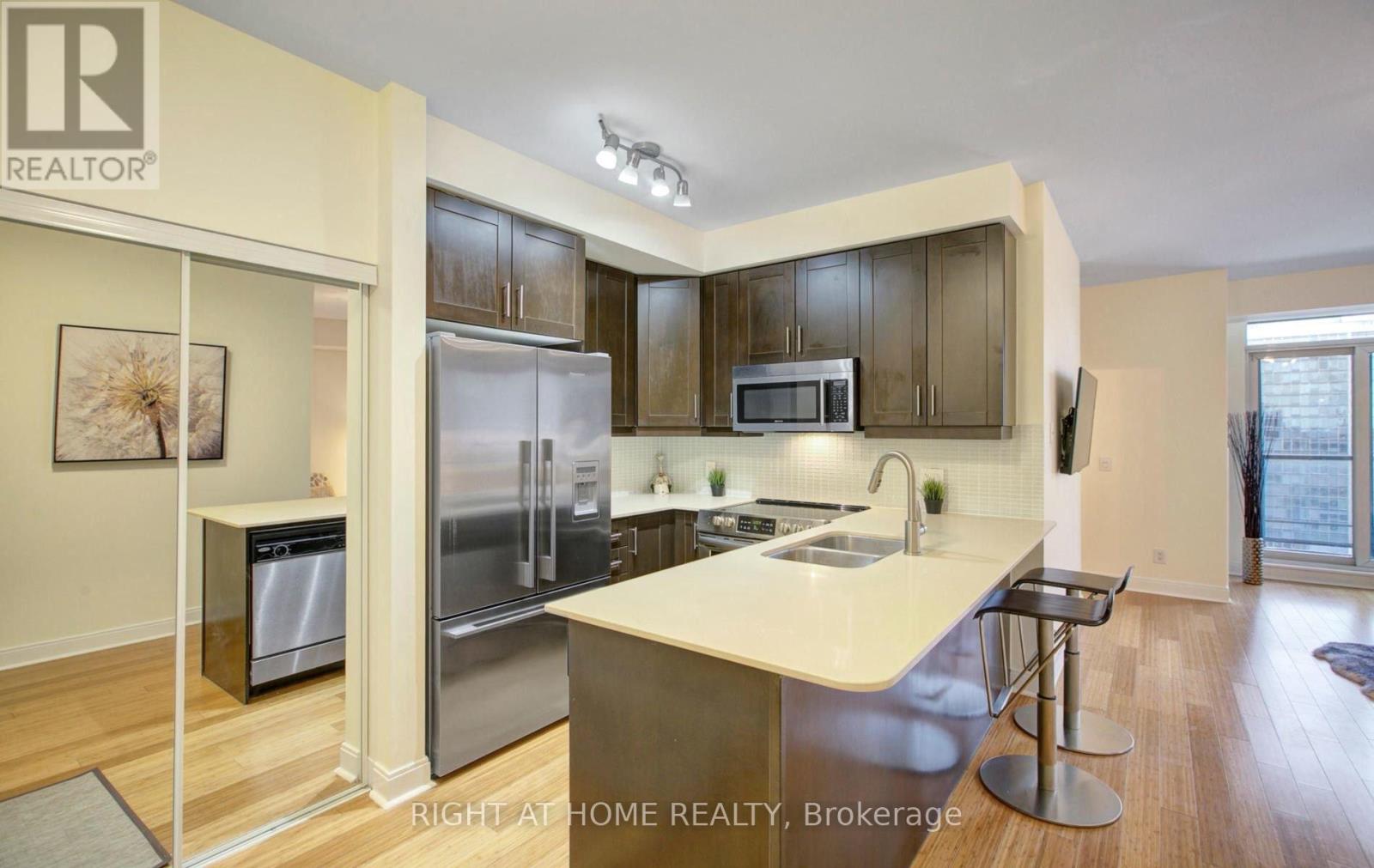 1409 - 1 Scott Street, Toronto, Ontario M5E 1A1 - Photo 5 - C13791174
