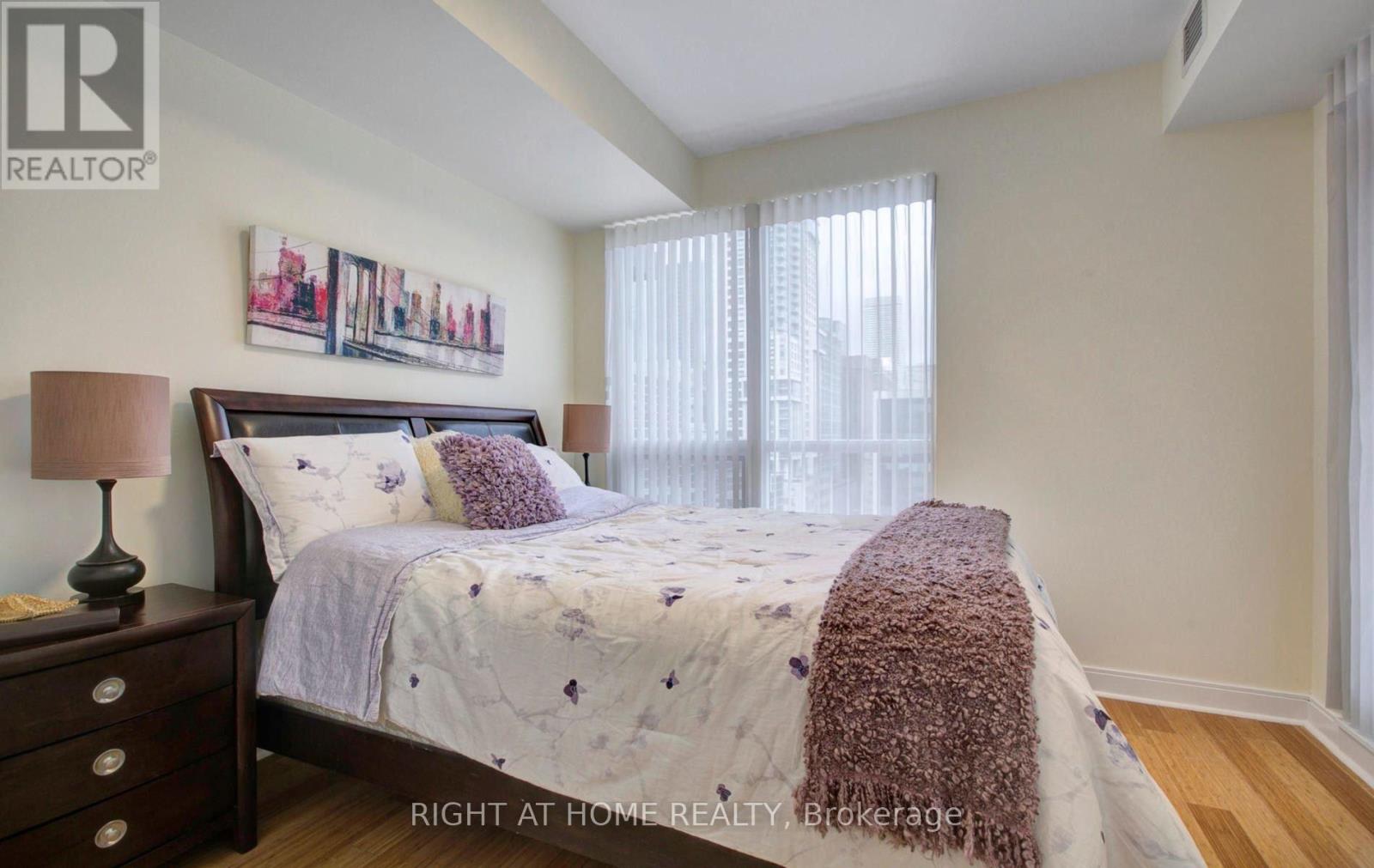 1409 - 1 Scott Street, Toronto, Ontario M5E 1A1 - Photo 7 - C13791174