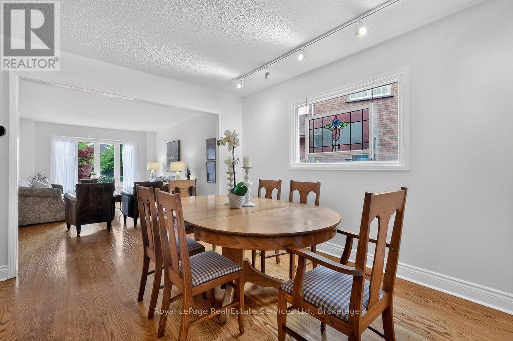 1217 Rosethorne Road, Oakville, Ontario  L6M 1H5 - Photo 11 - W13791200