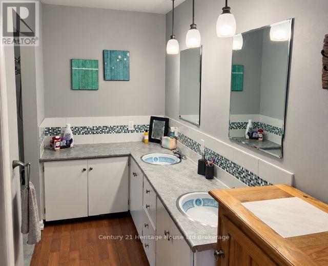 31 Parkwood Drive, Tillsonburg, Ontario  N4G 2B7 - Photo 21 - X13791276