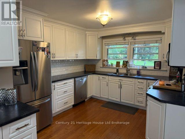 31 Parkwood Drive, Tillsonburg, Ontario  N4G 2B7 - Photo 9 - X13791276