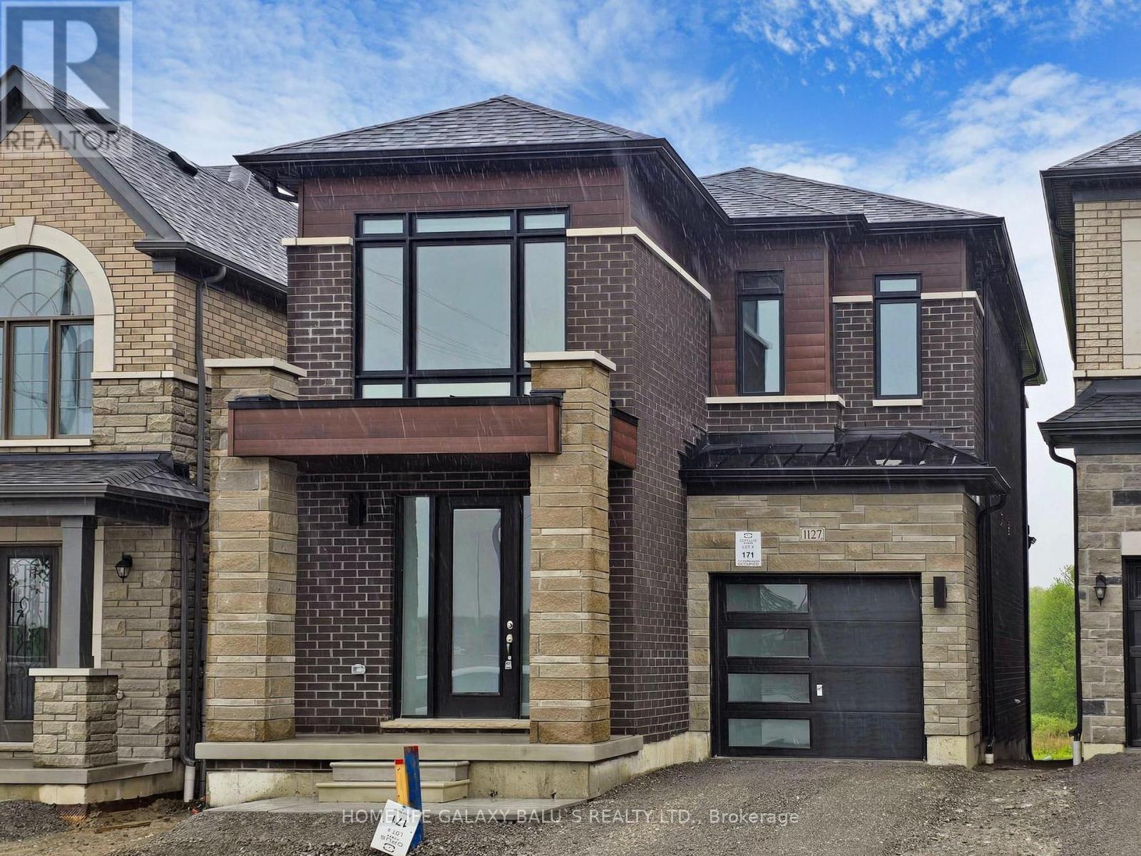 1127 Zircon Manor, Pickering, Ontario L1X 0P7 - Photo 2 - E13791198