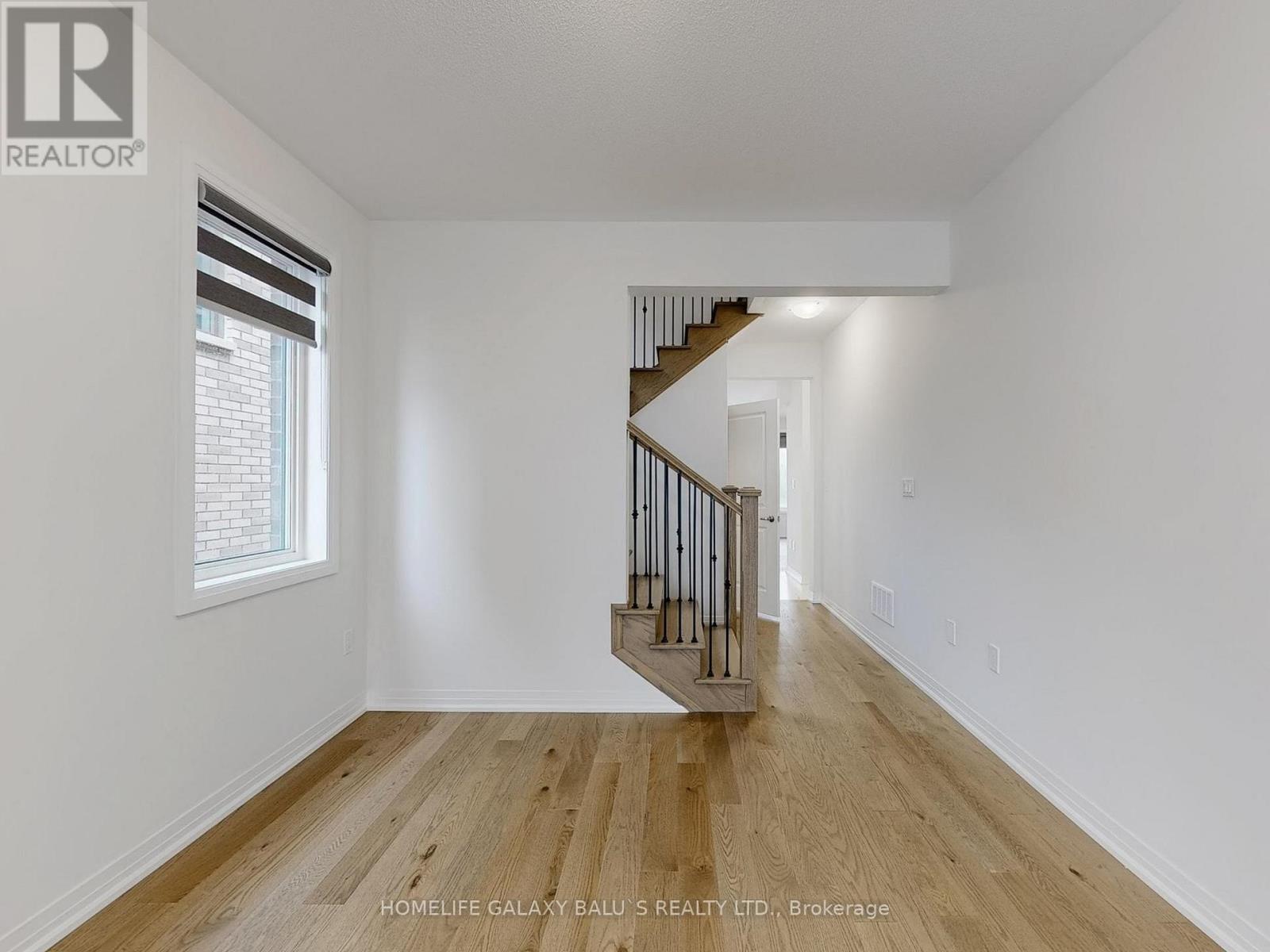1127 Zircon Manor, Pickering, Ontario L1X 0P7 - Photo 4 - E13791198