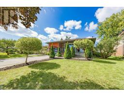 16 LANGEVIN CRESCENT, Toronto, Ontario