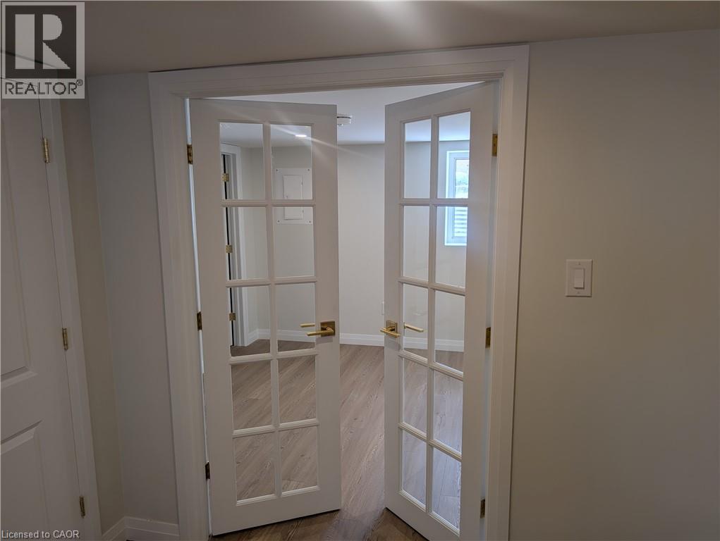 184 E Plains Road E, Burlington, Ontario  L7T 2C3 - Photo 10 - 40863559
