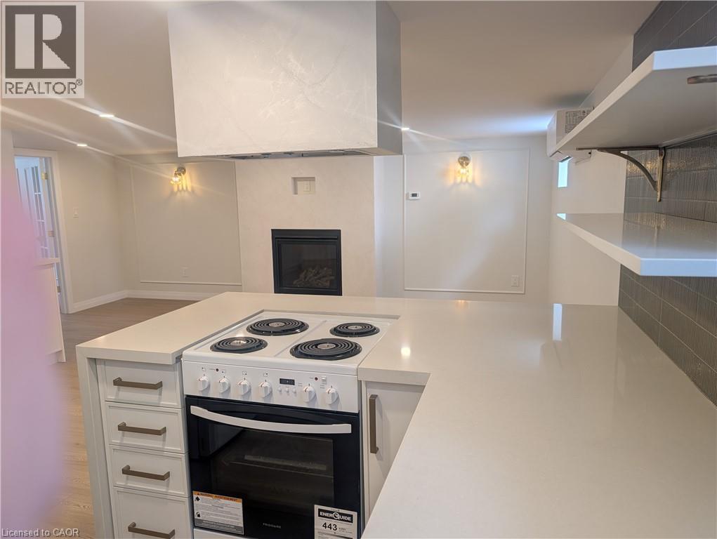 184 E Plains Road E, Burlington, Ontario  L7T 2C3 - Photo 4 - 40863559