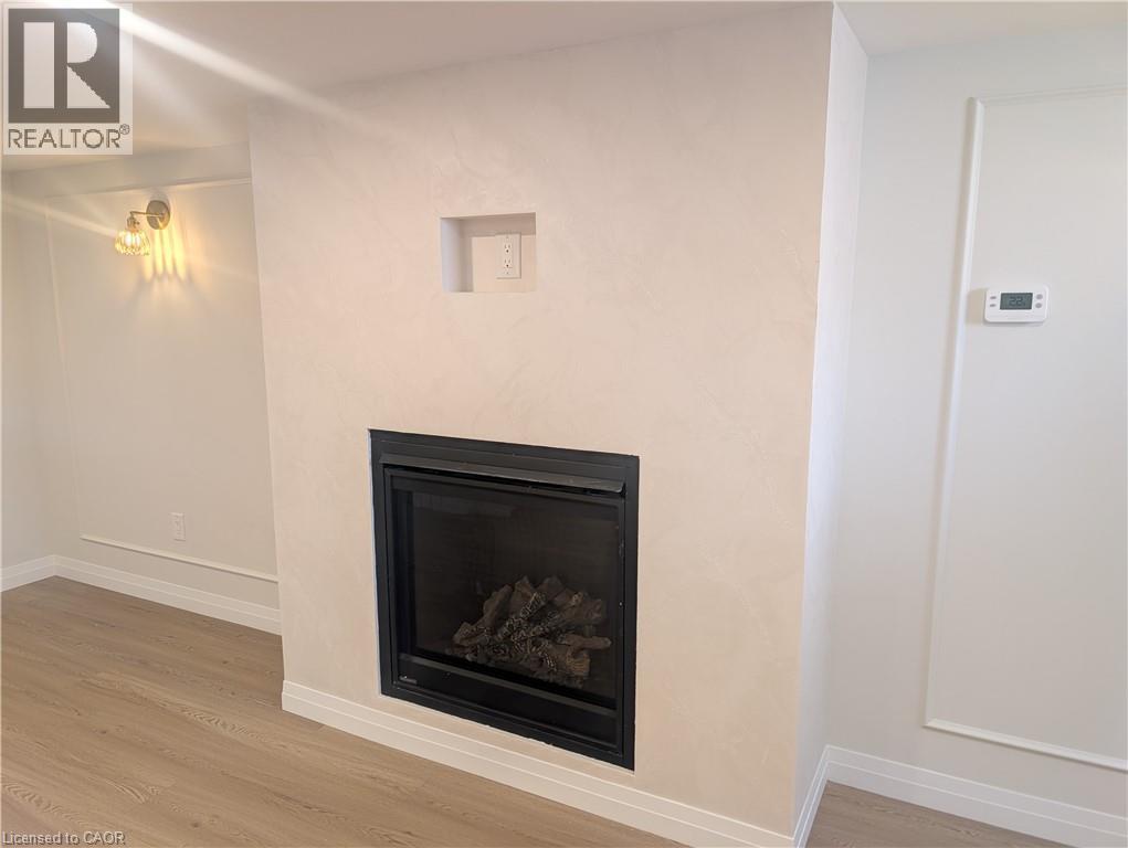 184 E Plains Road E, Burlington, Ontario  L7T 2C3 - Photo 9 - 40863559