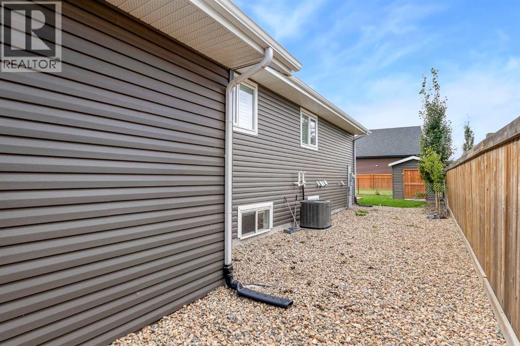 1902 61 Avenue, Lloydminster, Alberta  T9V 3P6 - Photo 46 - A2343802