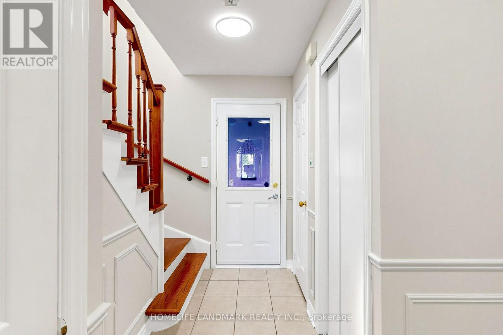 5853 Swordsman Drive, Mississauga, Ontario  L5M 6P4 - Photo 13 - W13791148