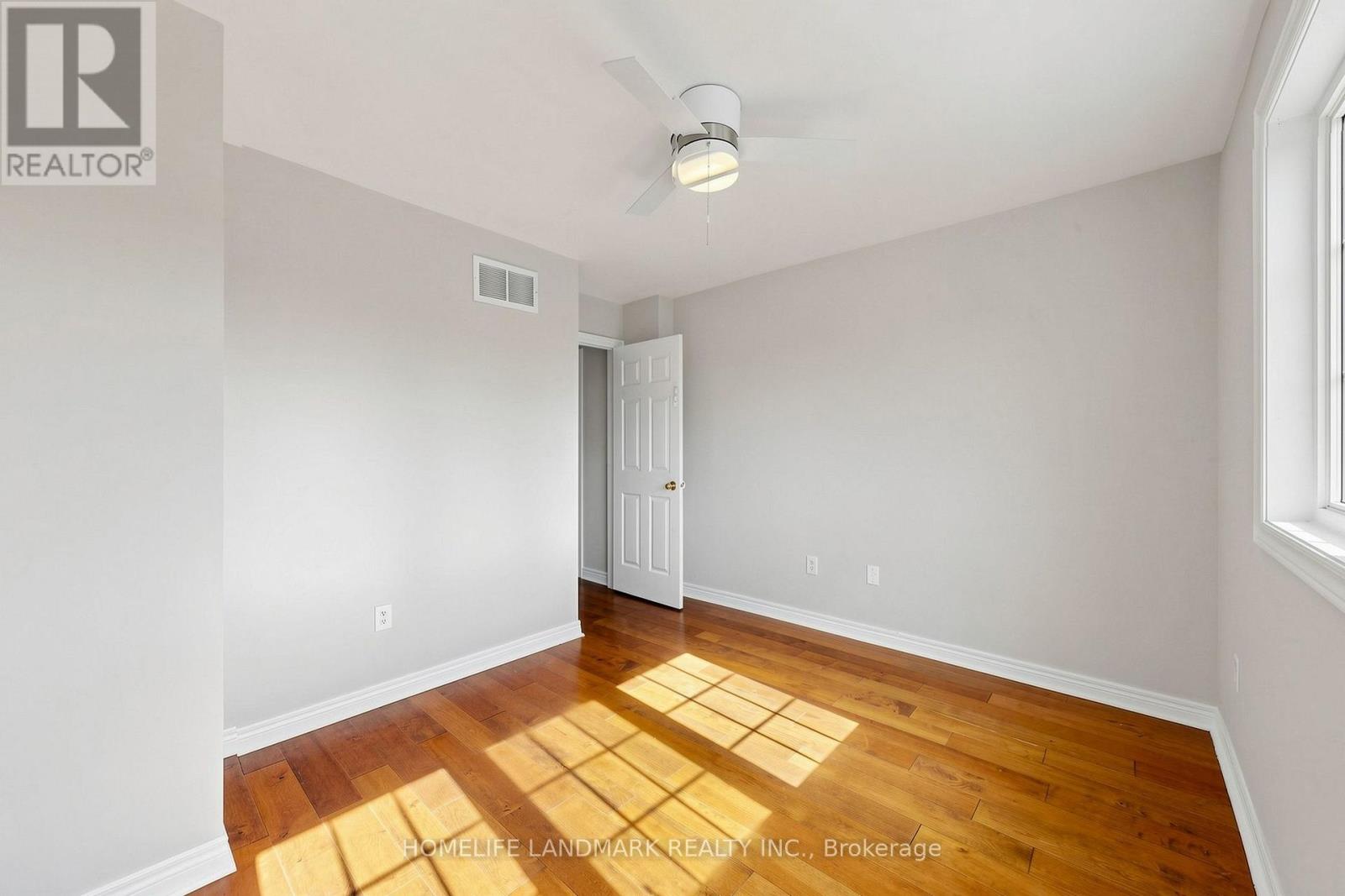 5853 Swordsman Drive, Mississauga, Ontario  L5M 6P4 - Photo 25 - W13791148