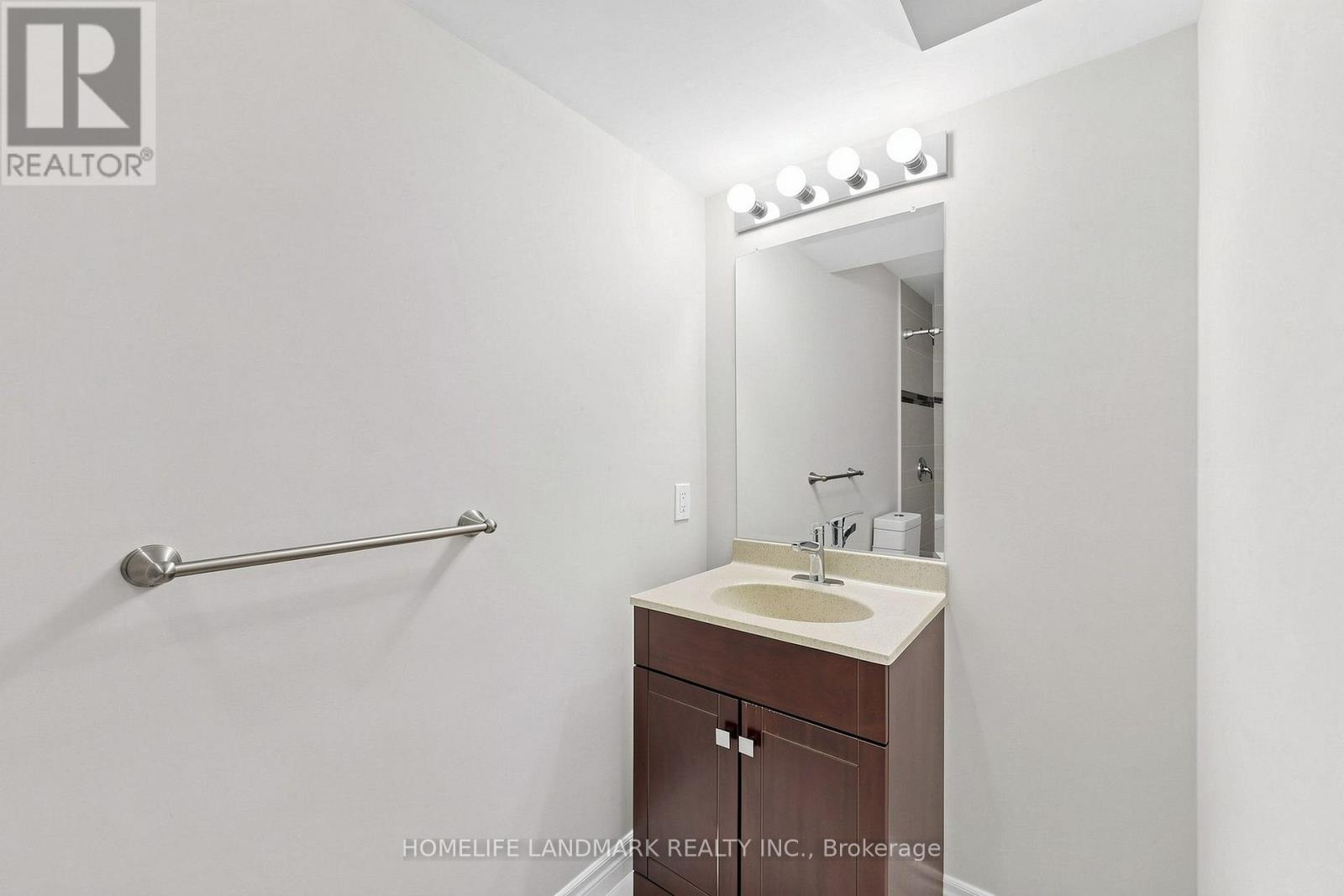 5853 Swordsman Drive, Mississauga, Ontario  L5M 6P4 - Photo 33 - W13791148