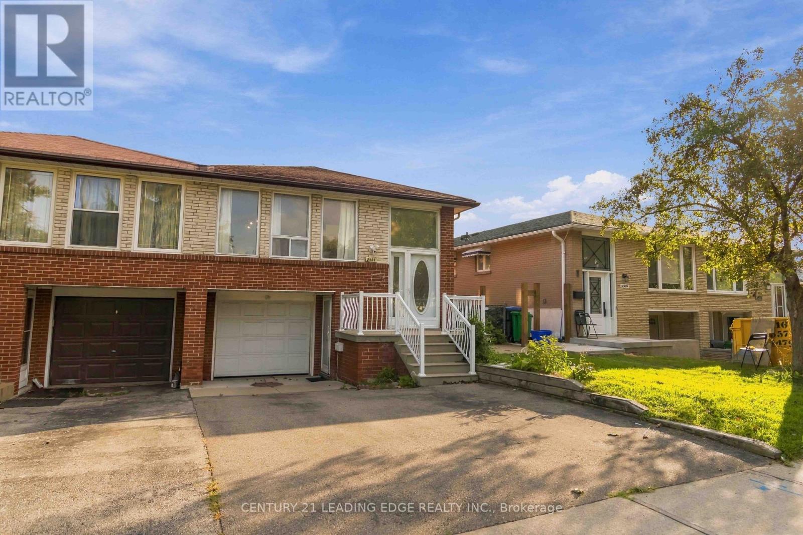 3441 Anneliese Avenue, Mississauga, Ontario  L4Y 3E1 - Photo 2 - W13791186